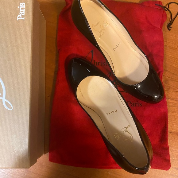 Authentic Christian Louboutin Simple Patent Pump - Picture 6 of 11